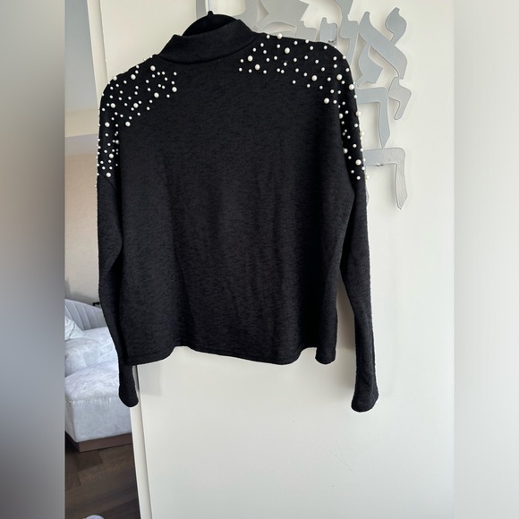 H&M high neck sweater with shoulder pearl detail - Picture 4 of 4